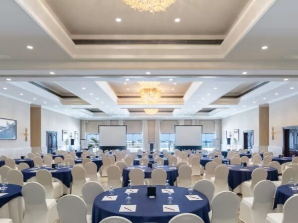 Crowneplazamuscat