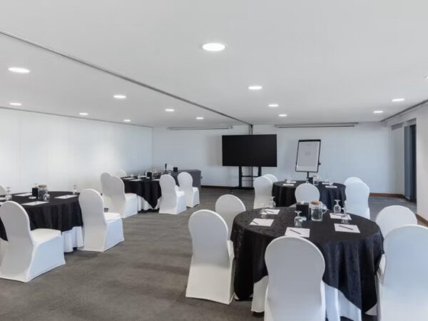 Crowneplazamuscat