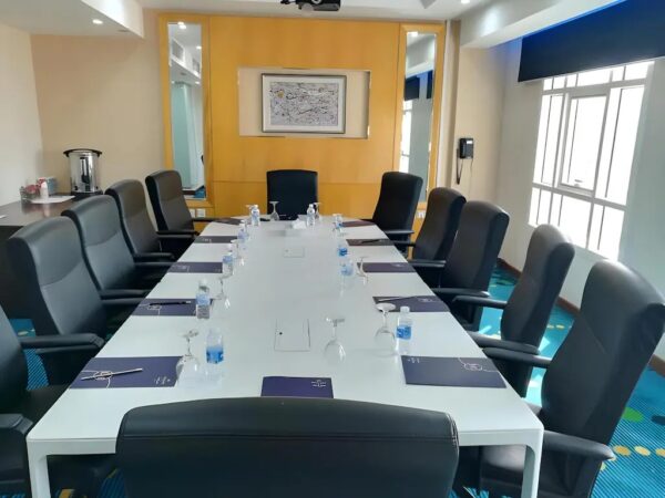 فندق الضباب ورويك في الرياض