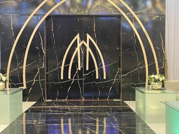 قاعة تاج الملكية الرياض