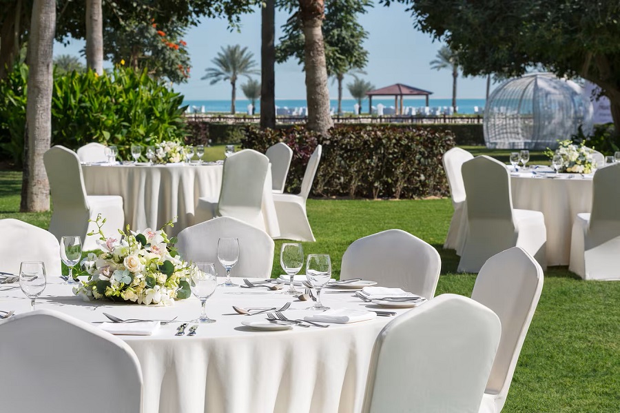 قاعة الأوبن إير فندق شيراتون الدوحة