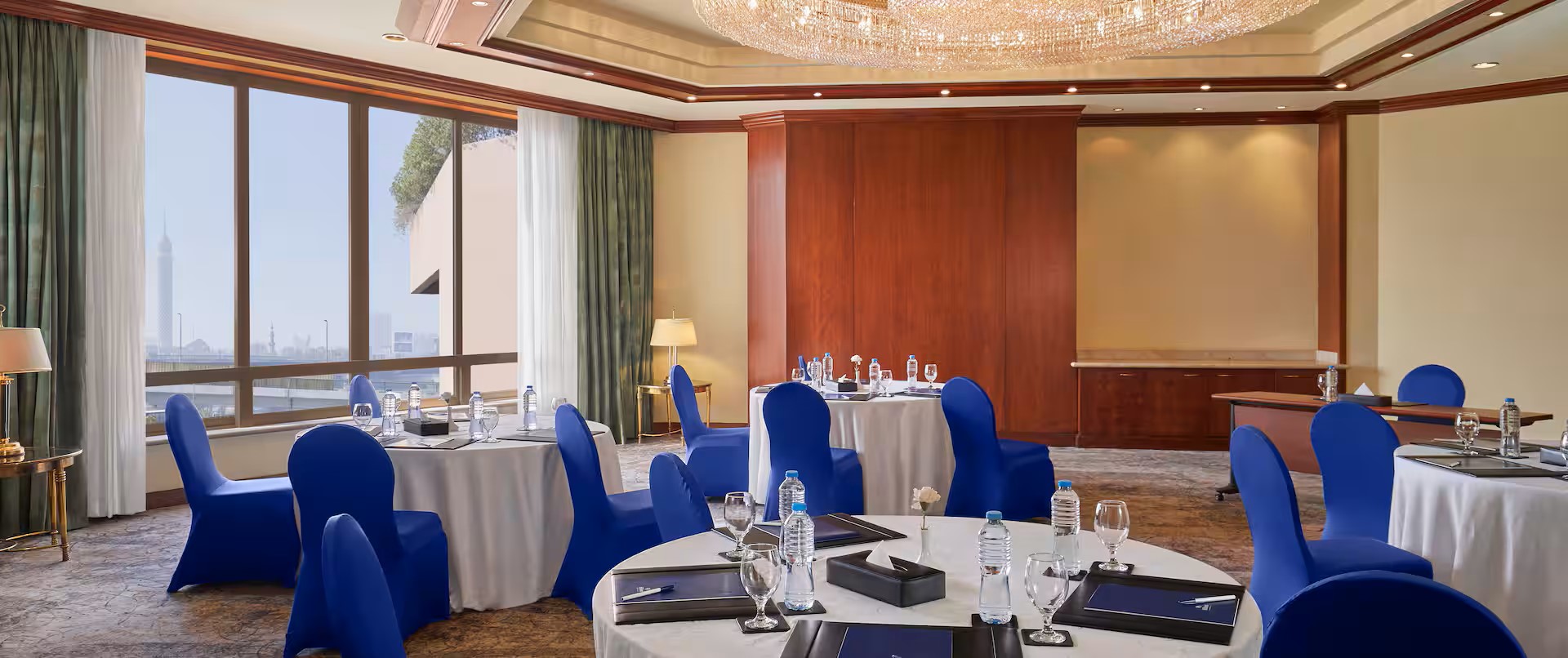 قاعة إبيس فندق هيلتون رمسيس القاهرة