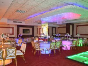 قاعات السراي مول