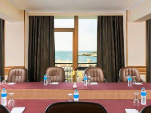 قاعات الاجتماعات فندق شيراتون المنتزه - 1