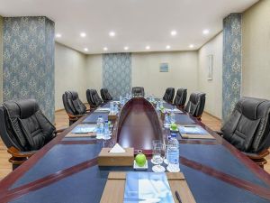 قاعة الاجتماعات فندق توليب فاميلي رويال بارك