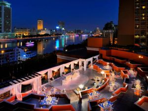 قاعة الأوبن إير فندق ماريوت القاهرة عمر الخيام - 1