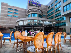 قاعة الأوبن إير فندق هلنان لاندمارك - 5