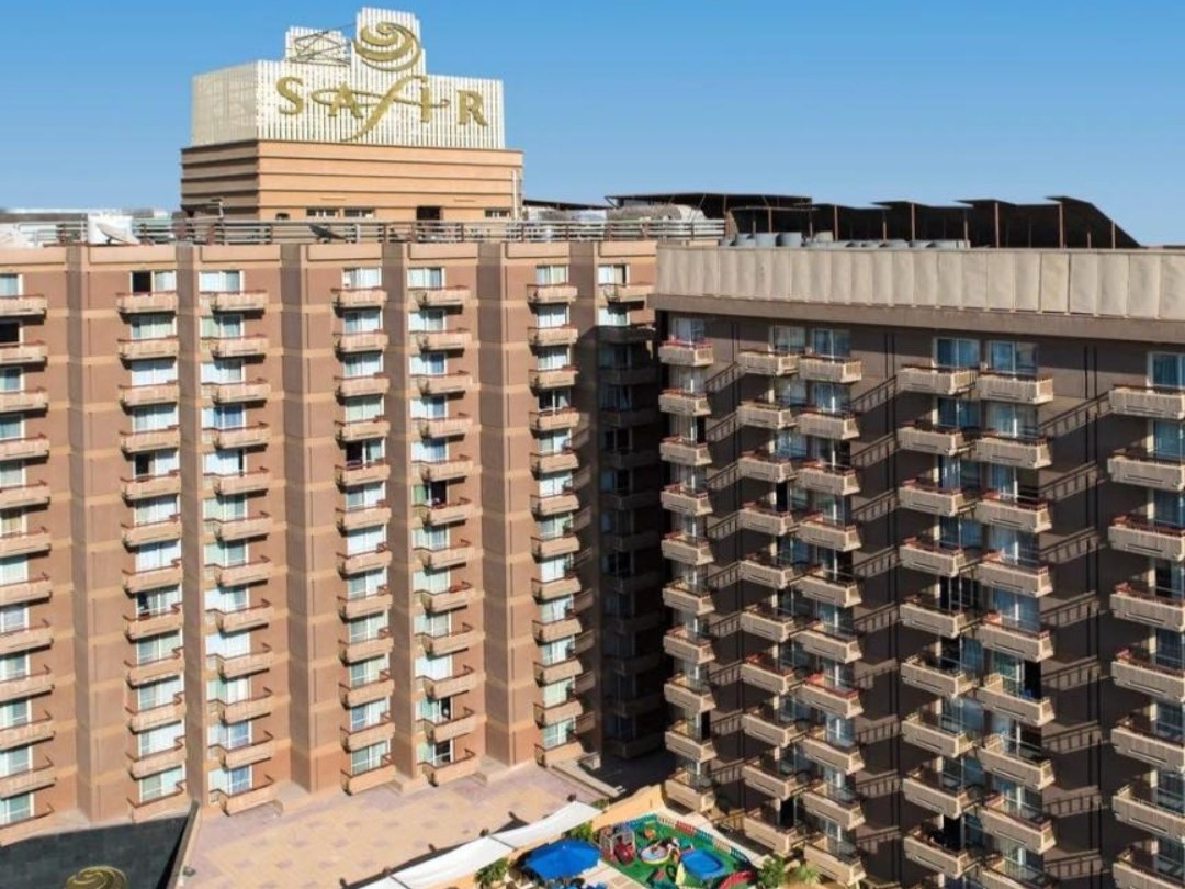 قاعة الأوبن إير فندق سفير القاهرة