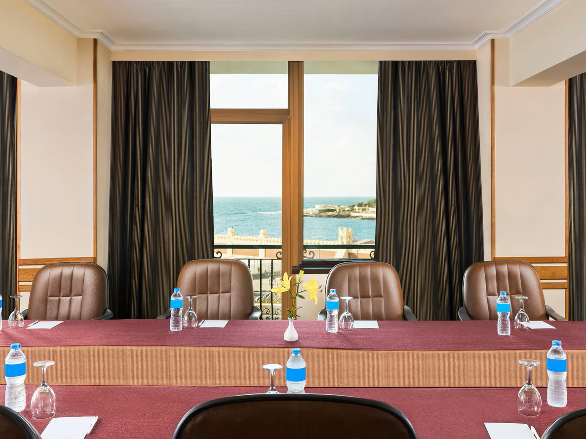قاعات الاجتماعات فندق شيراتون المنتزه
