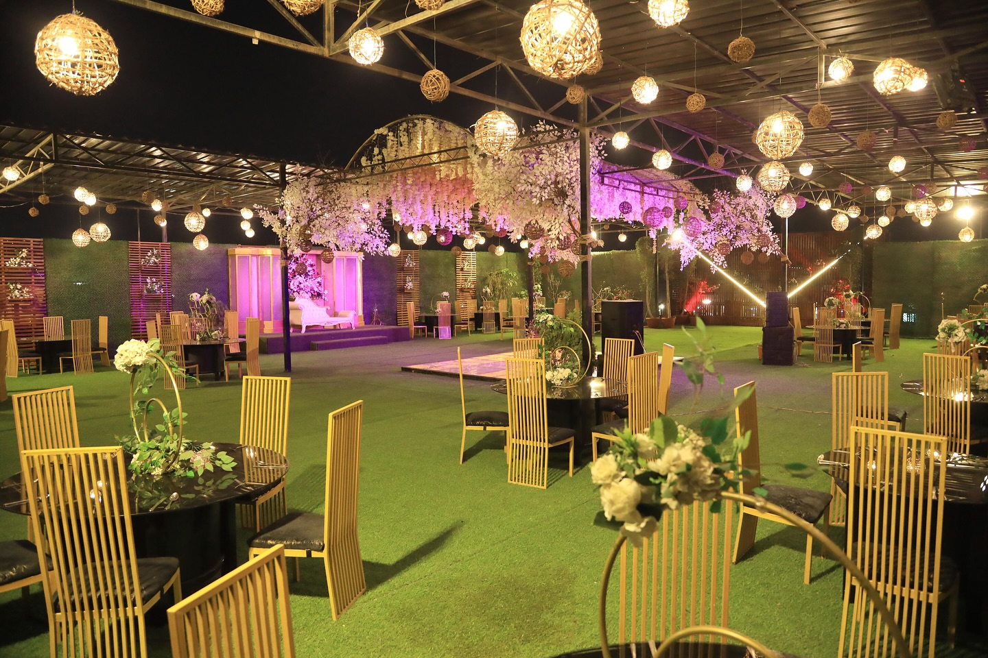 قاعه اللوفر هايتس - thumb