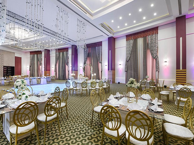 قاعة ليلا فندق توليب فاميلي رويال بارك