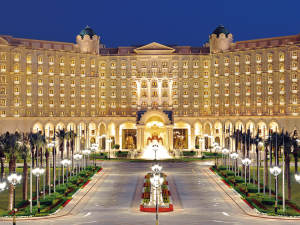 قاعة الاحتفالات ب فندق ريتز كارلتون الرياض