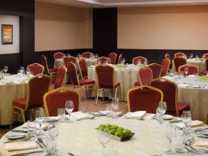 قاعة فندق كورتيارد ماريوت العليا - 3