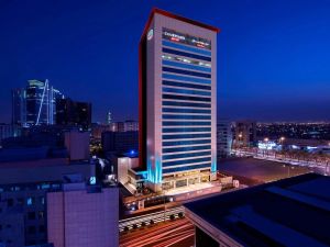 قاعة فندق كورتيارد ماريوت العليا - 1