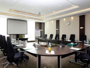 قاعات الاجتماعات فندق هوليدي إن الميدان - 5