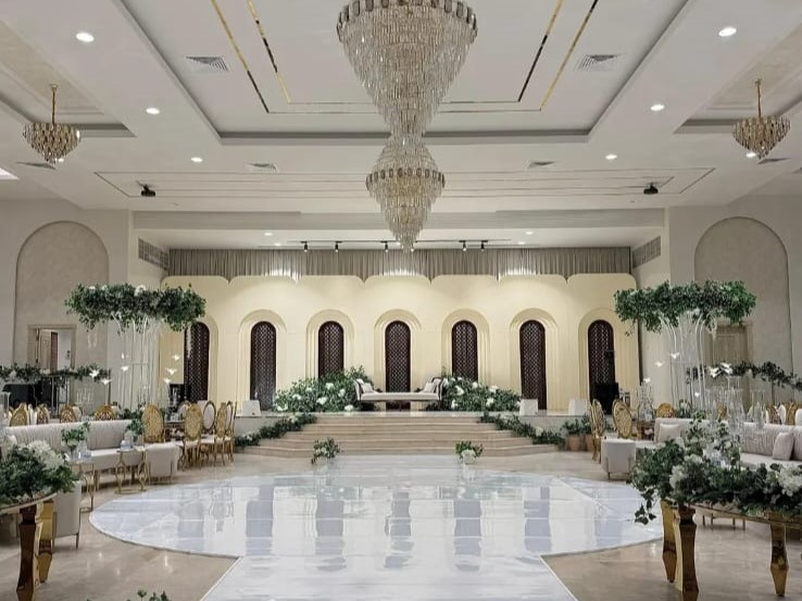 قاعة المرايا الخوض مسقط - thumb