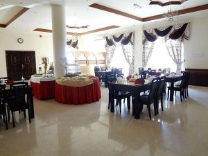 حديقة فندق الواحة الخضراء - 7