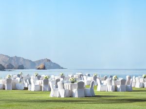 قاعة الاوبن اير فندق قصر البستان مسقط - 4