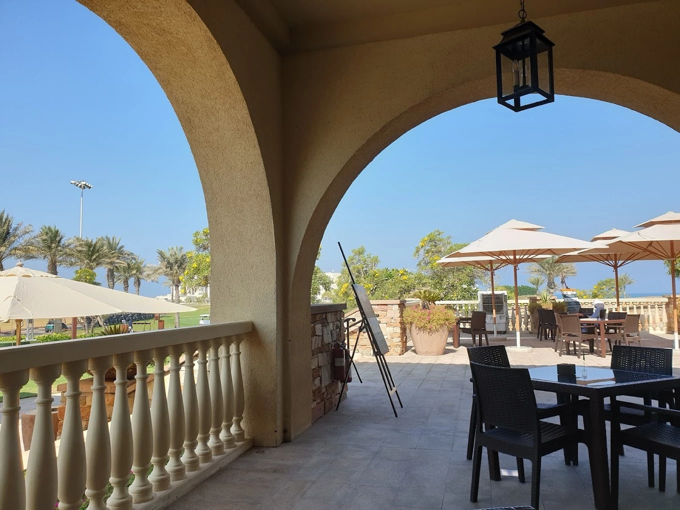 Hawksbill Terrace نادي جولف شاطئ السعديات أبوظبي