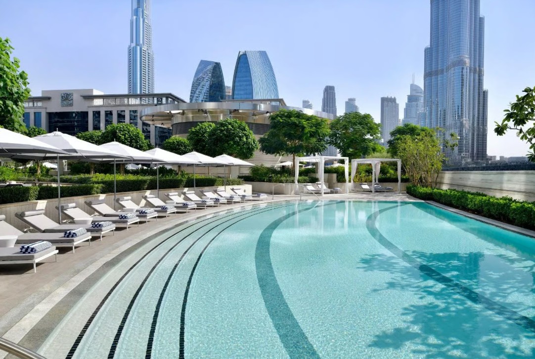 The Pool Deck فندق العنوان سكاي فيو دبي