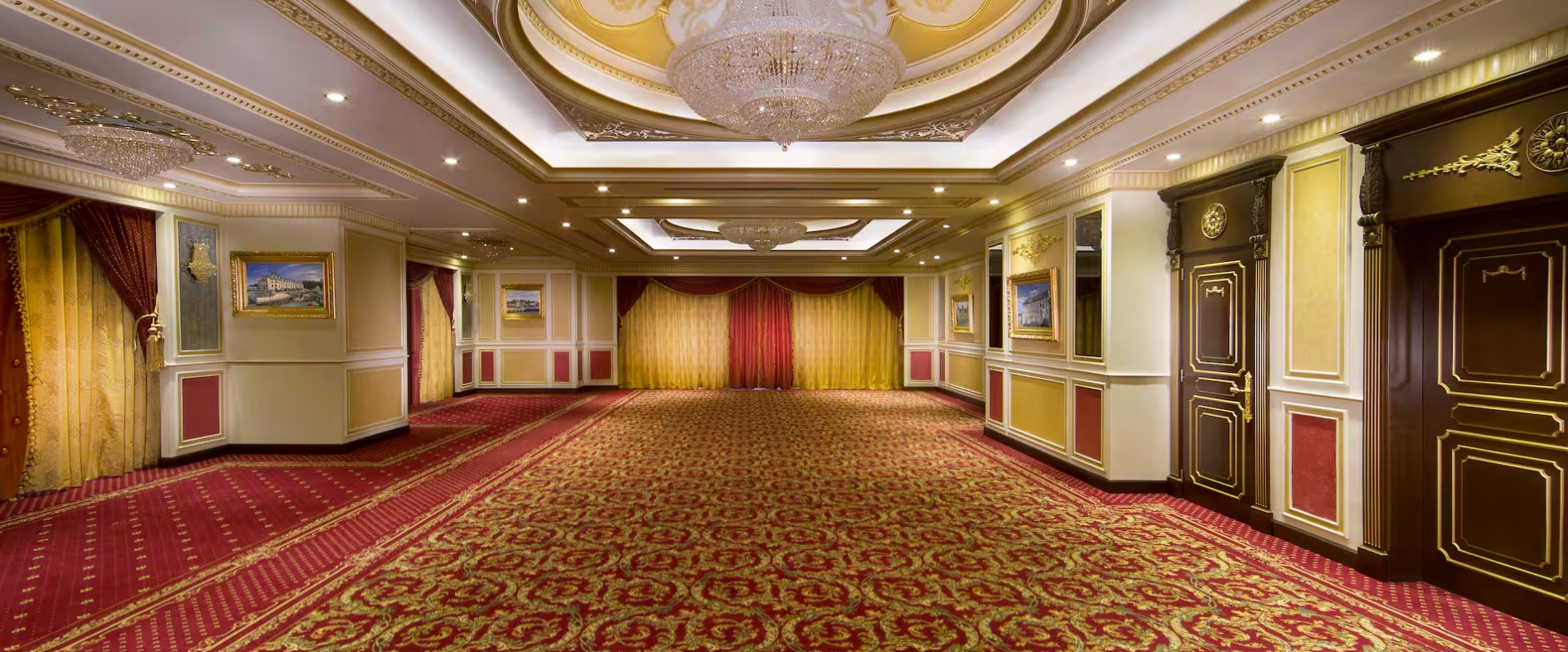 قاعة العين (Al Ain Ballroom) فندق رويال روز أبوظبي