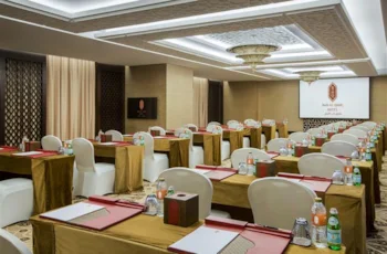 قاعة الداس (Das Meeting Room) فندق باب القصر أبوظبي