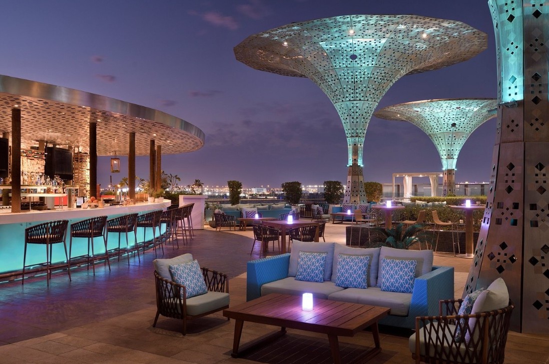 Glo Lounge فندق روزوود أبوظبي