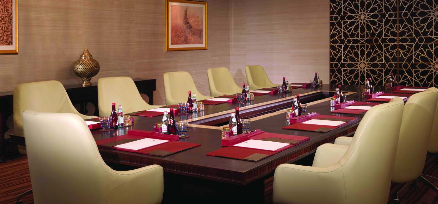 قاعة طنجة (Tangier Meeting Room) فندق باب القصر أبوظبي