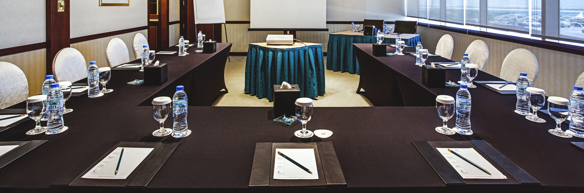 قاعة Capital Room فندق كورنيش أبوظبي