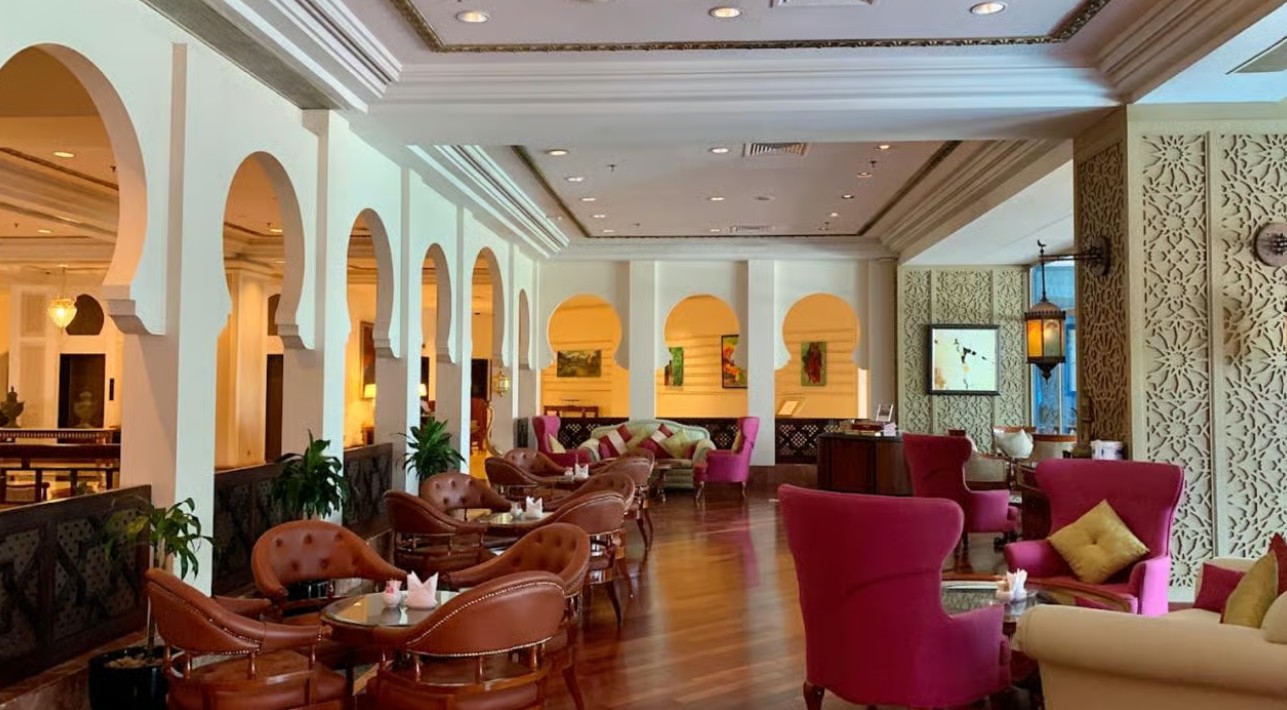 مطعم Café on First منتجع وفلل دوسيت عجمان