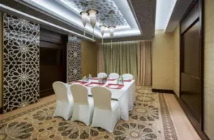قاعة الغويفات (Al Gweifat Meeting Room) فندق باب القصر أبوظبي