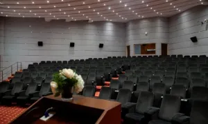 قاعة المسرح مركز أدنيك العين أبوظبي - 4