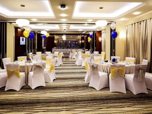 قاعة المجلس (Executive Ballroom) فندق غراند ميركيور مجلس ريزيدنسز أبوظبي