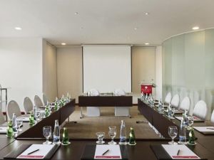 Salles de réunion – Ramada by Wyndham Beach Ajman