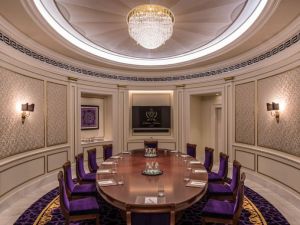 قاعات الاجتماعات فندق بلازو فيرساتشي دبي