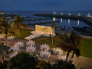 قاعة اوبن اير منتجع فيرمونت شاطئ الفجيرة