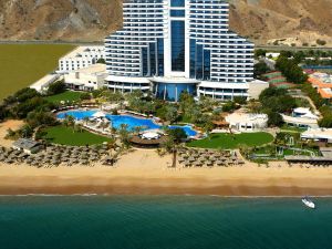 منتجع لو ميريديان شاطئ العقّة - 1