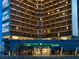 قاعة فندق ويندام جاردن كورنيش عجمان