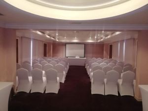 قاعة المؤتمرات فندق ريد كاسل الشارقة