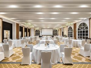 قاعة المؤتمرات الحبتور بولو ريزورت دبي