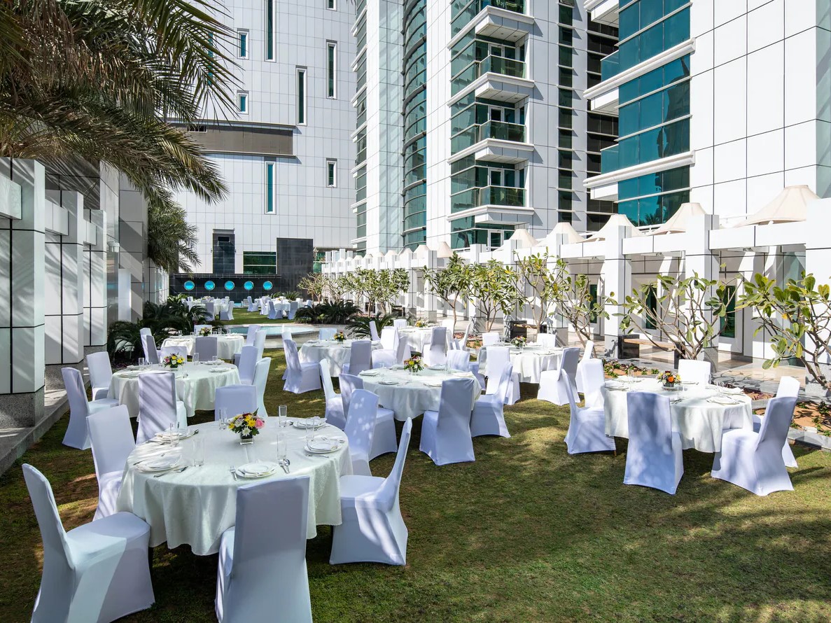 قاعة اوبن اير فور بوينتس باي شيراتون الشارقة