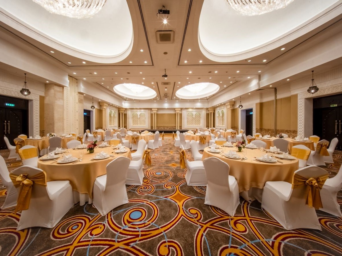 منتجع وسبا شيراتون شاطئ الشارقة - thumb