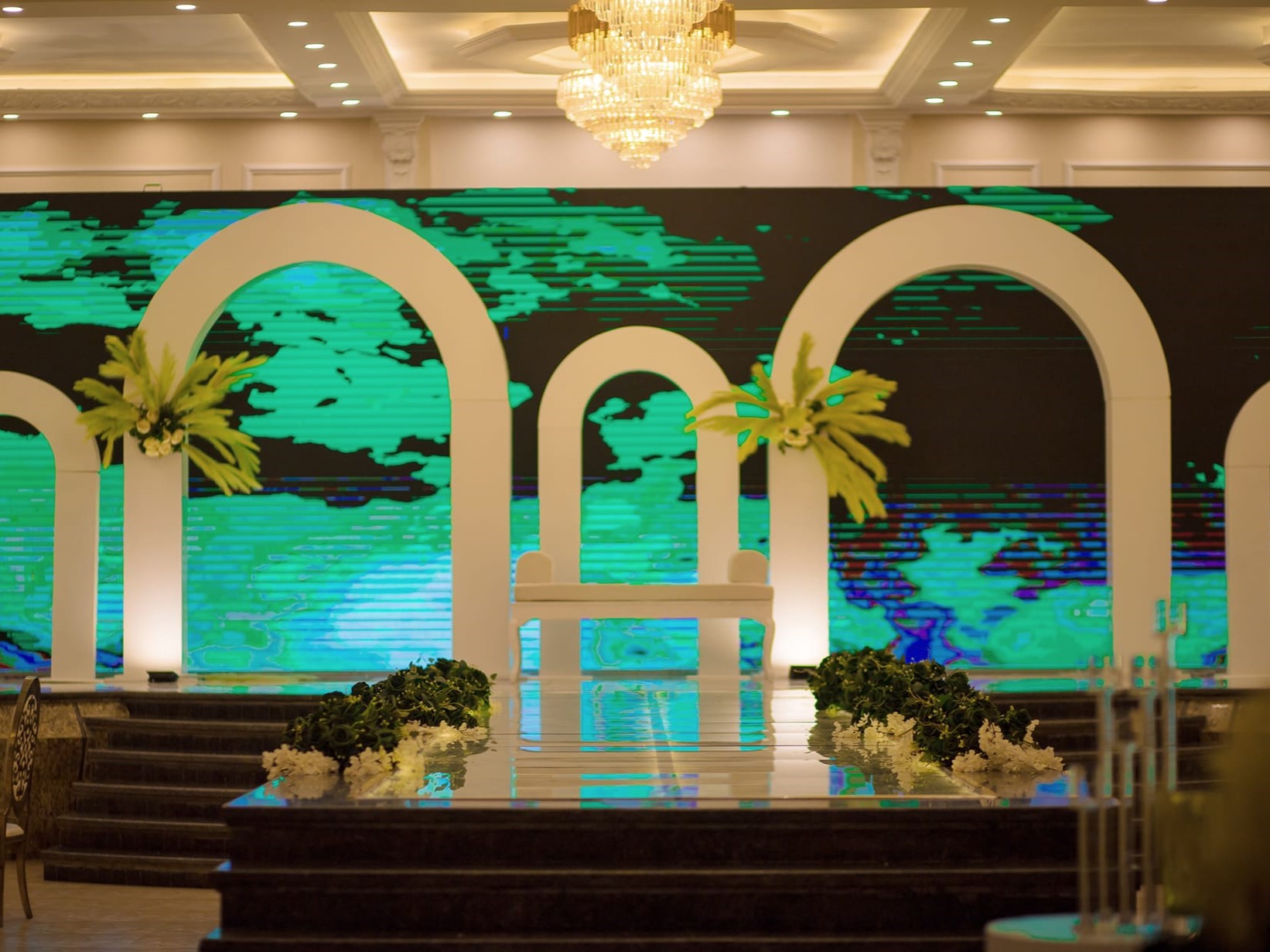 قاعة عروس الجبل البيضاء