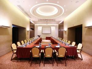 قاعات الاجتماعات رمادا بلازا بيروت