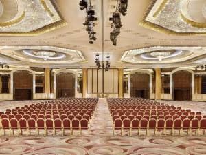 قاعة المؤتمرات فندق حبتور غراند بيروت