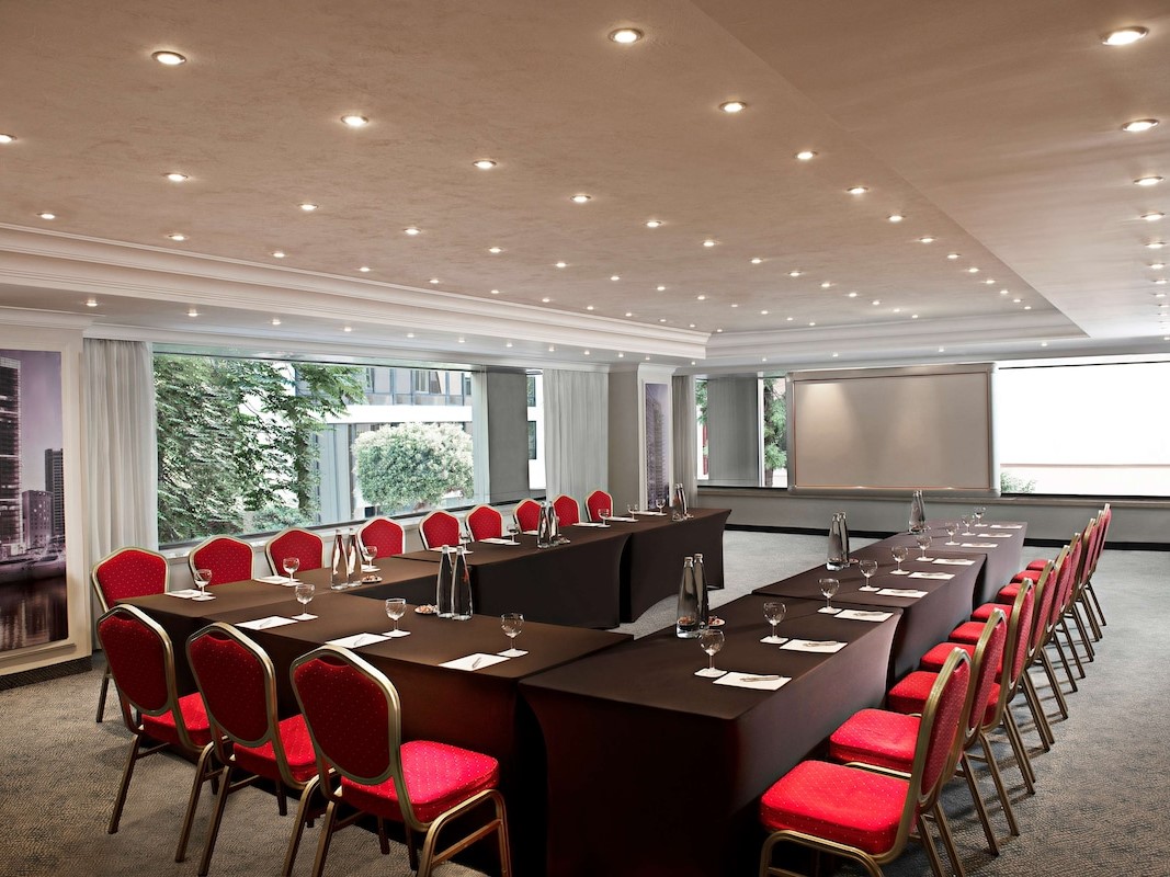 قاعات الاجتماعات راديسون بلو بيروت